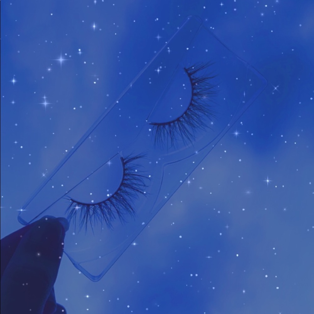 SELLING LASHES TO HELP RESCUE ELEPHANTS🐘🥰